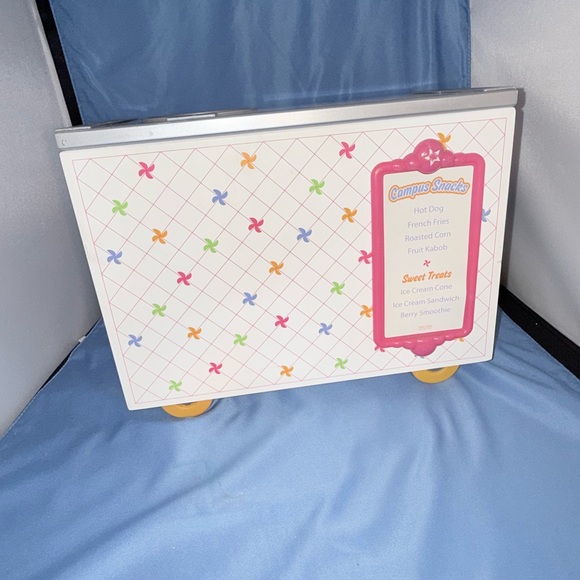 American Girl Doll CAMPUS SNACKS ROLLING CART RETIRED with 10 accessories - Picture 4 of 11